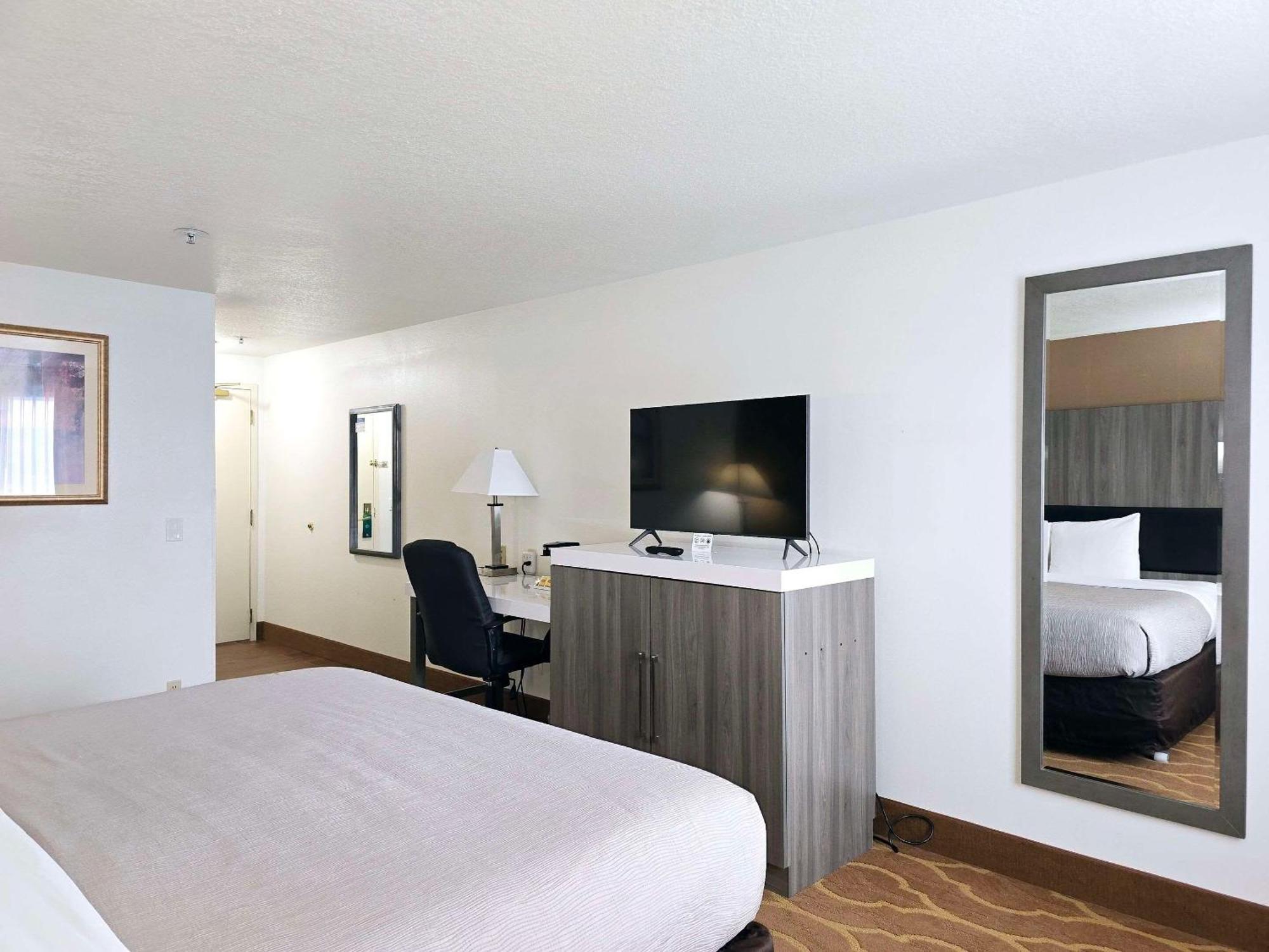 Clarion Inn & Suites Dothan South Kültér fotó