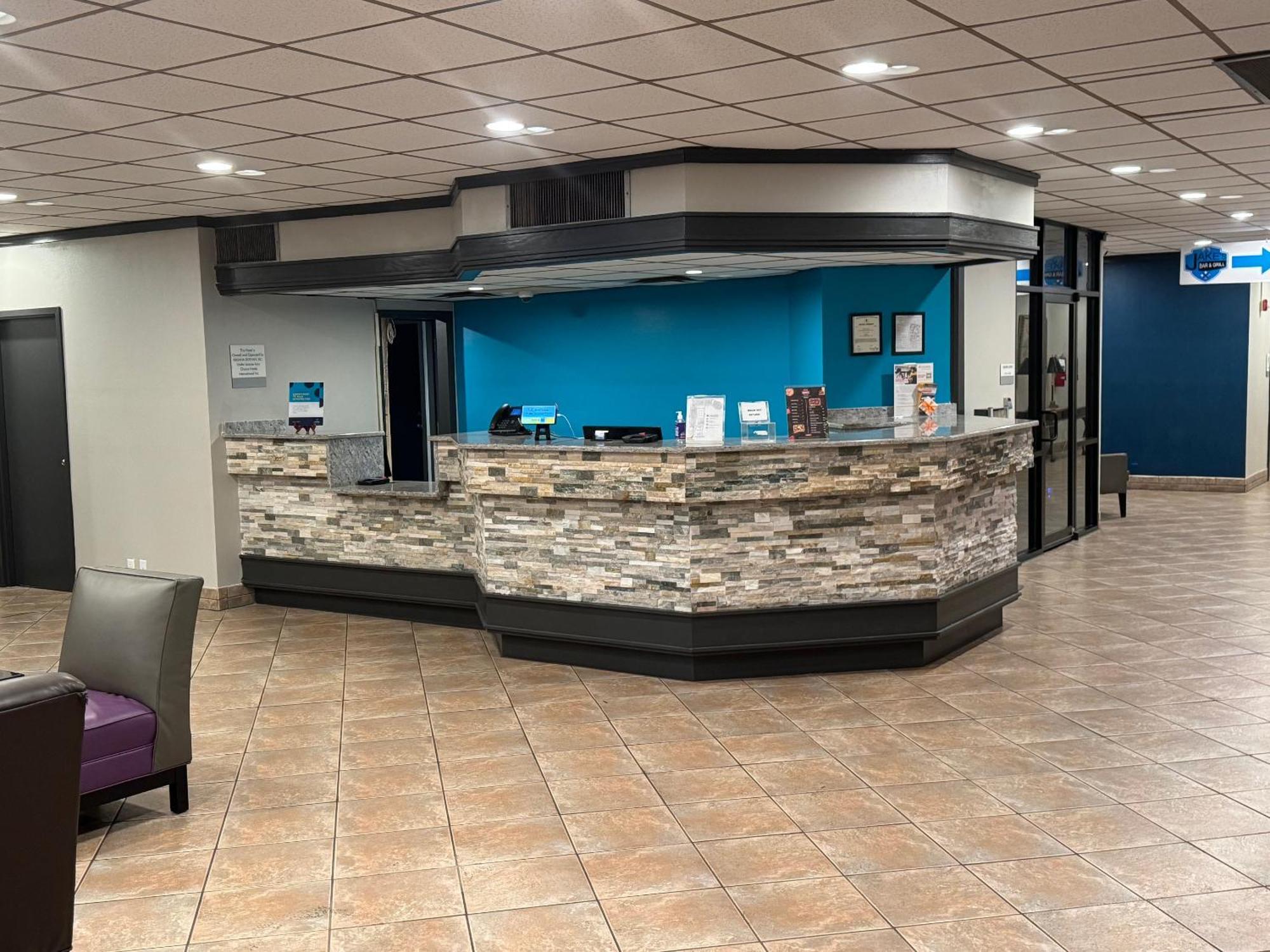 Clarion Inn & Suites Dothan South Kültér fotó