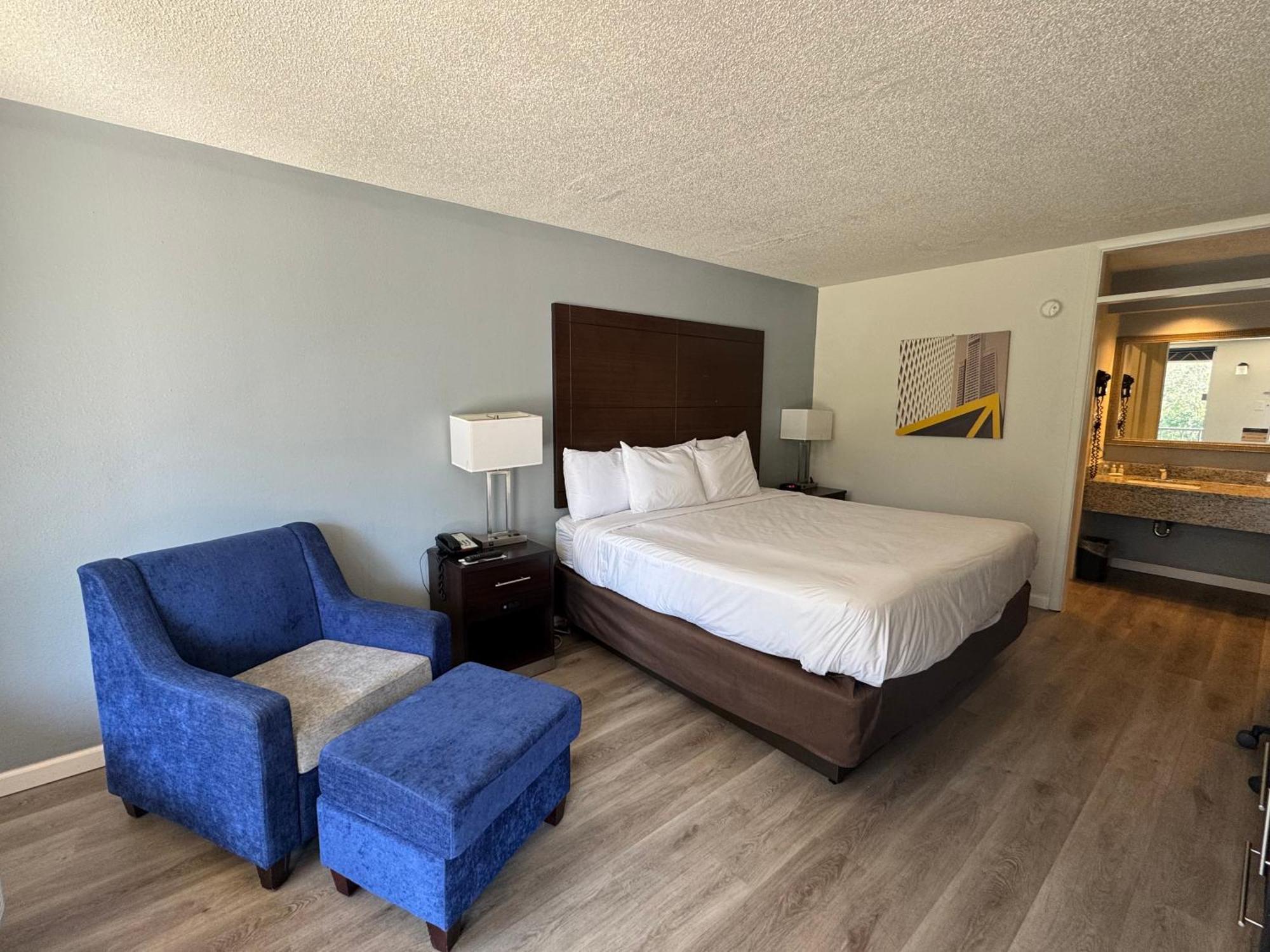 Clarion Inn & Suites Dothan South Kültér fotó