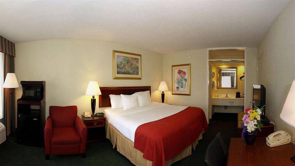 Clarion Inn & Suites Dothan South Kültér fotó