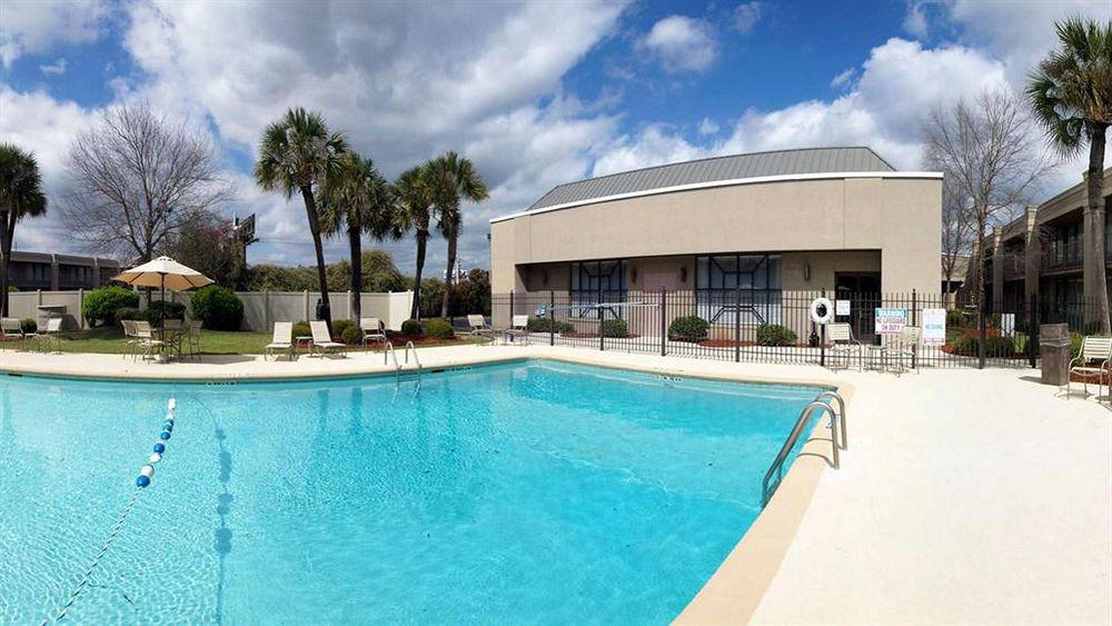 Clarion Inn & Suites Dothan South Kültér fotó
